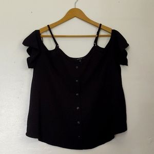 NWOT Ambiance Black Cold Shoulder Flutter sleeve Top sz Med women's
